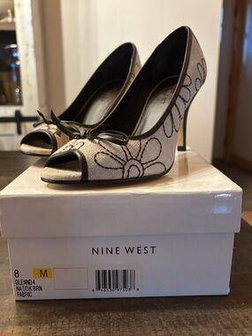 Nine West Beige Floral Peep-Toe Heels with Dark Brown Trim